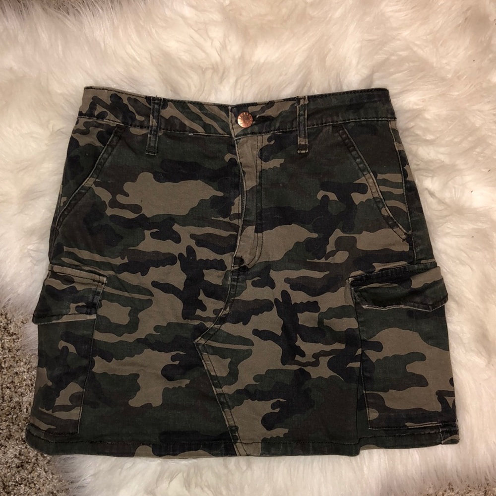 forever 21 camo mini skirt